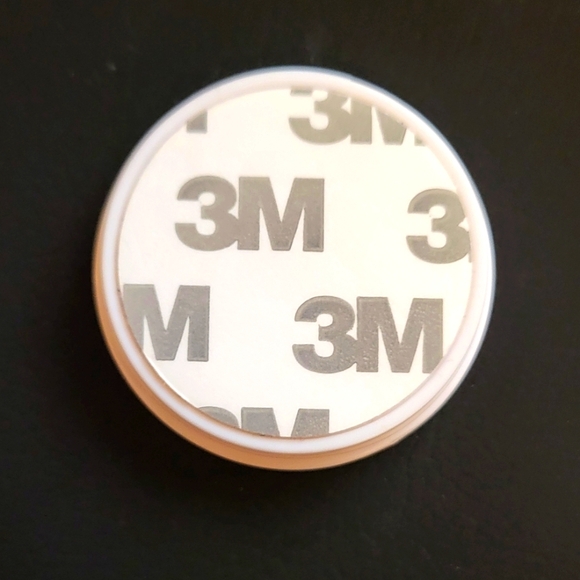 (SOLD) Washington Redskins Mobile Cell Phone Stent Stand Pop Socket Stand Mount - Picture 4 of 4